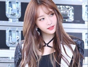Hani Exid com um busto enorme é convidado a agir no filme adulto