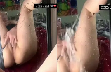 Gancho de borboleta e depois atirou água por toda a casa