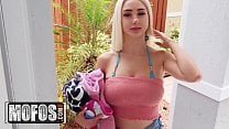 Selfie Skylar vox com calças de renda